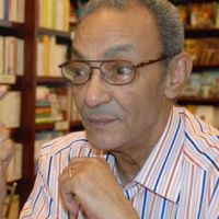 عن بهاء طاهر والمسافة بين المكتبة والمطبخ !